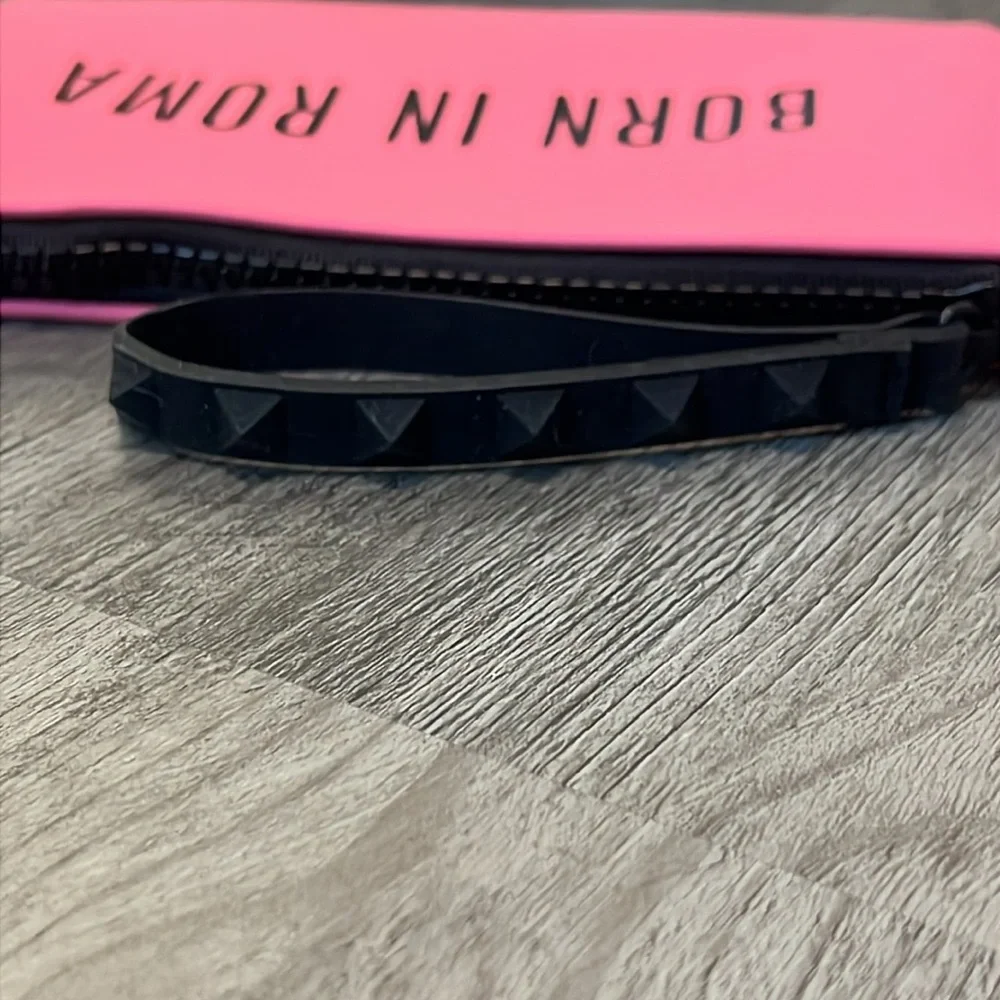 Valentino Born In Roma Rockstud Pink Cosmetic Makeup Travel Wristlet Bag